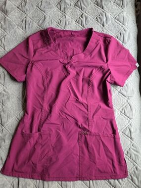 Women’s Cherokee Infinity Scrub Top Wine Red Small